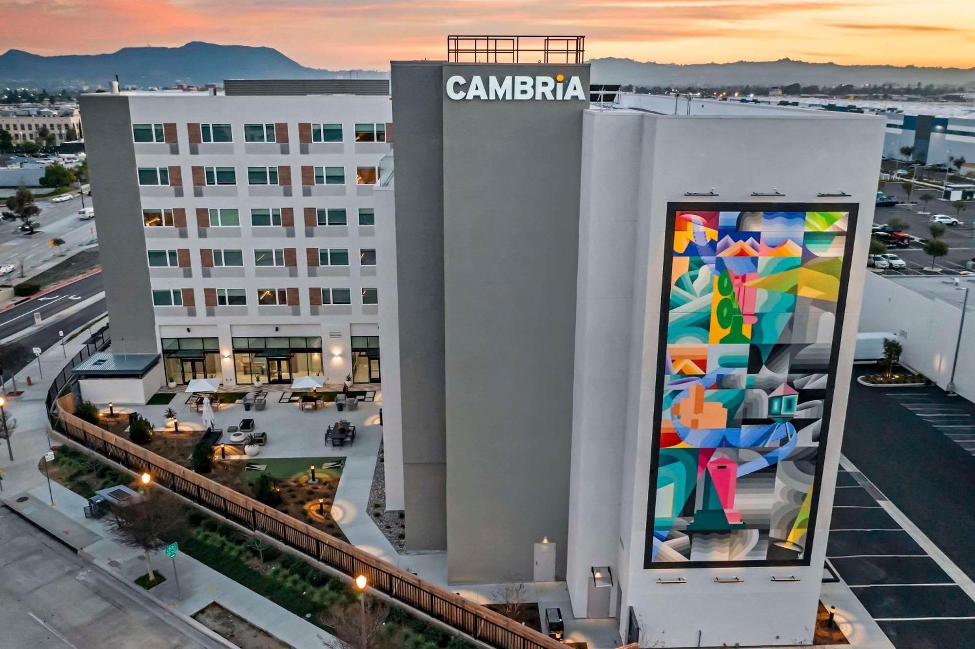 Cambria Hotel Burbank Airport Eksteriør billede